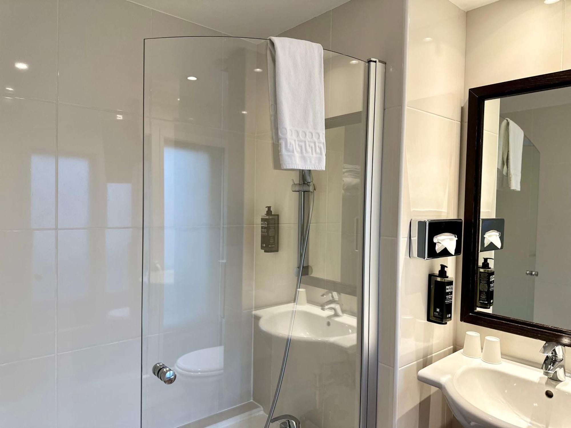 Ibis Styles Metz Centre Gare Hotel Exterior foto
